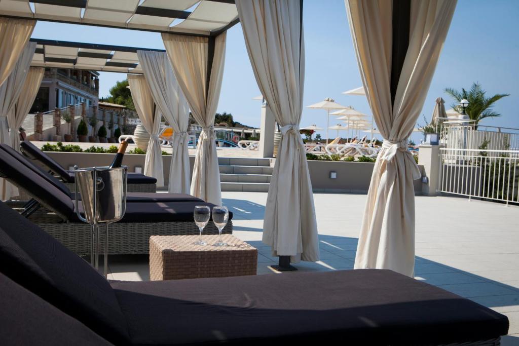 Dionysos Village Aparthotel 4*